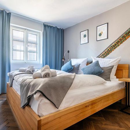 20 Seconds To Charles Bridge Apartment Прага Екстериор снимка