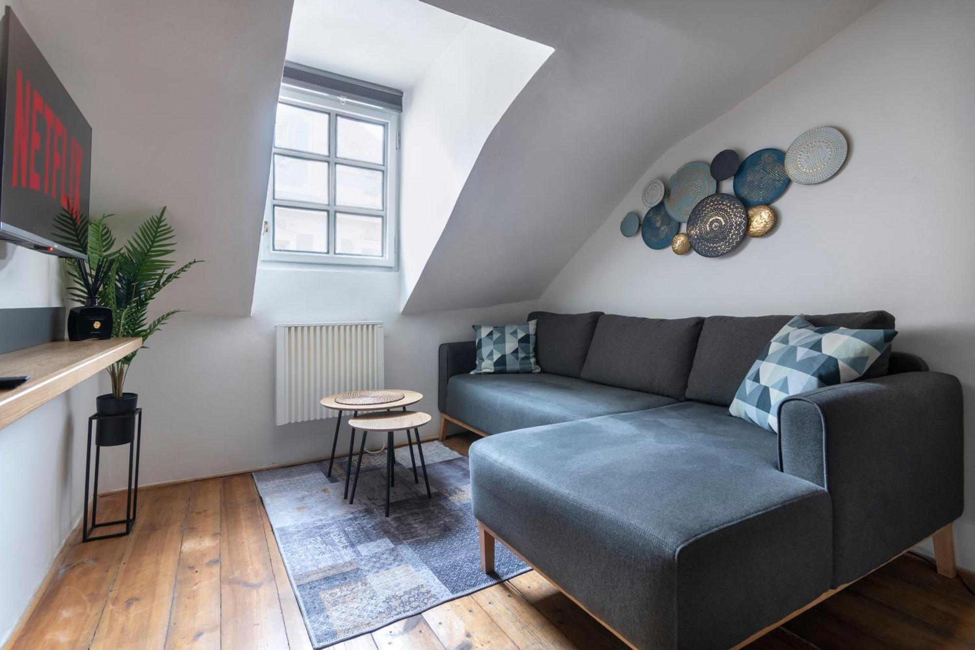 20 Seconds To Charles Bridge Apartment Прага Екстериор снимка
