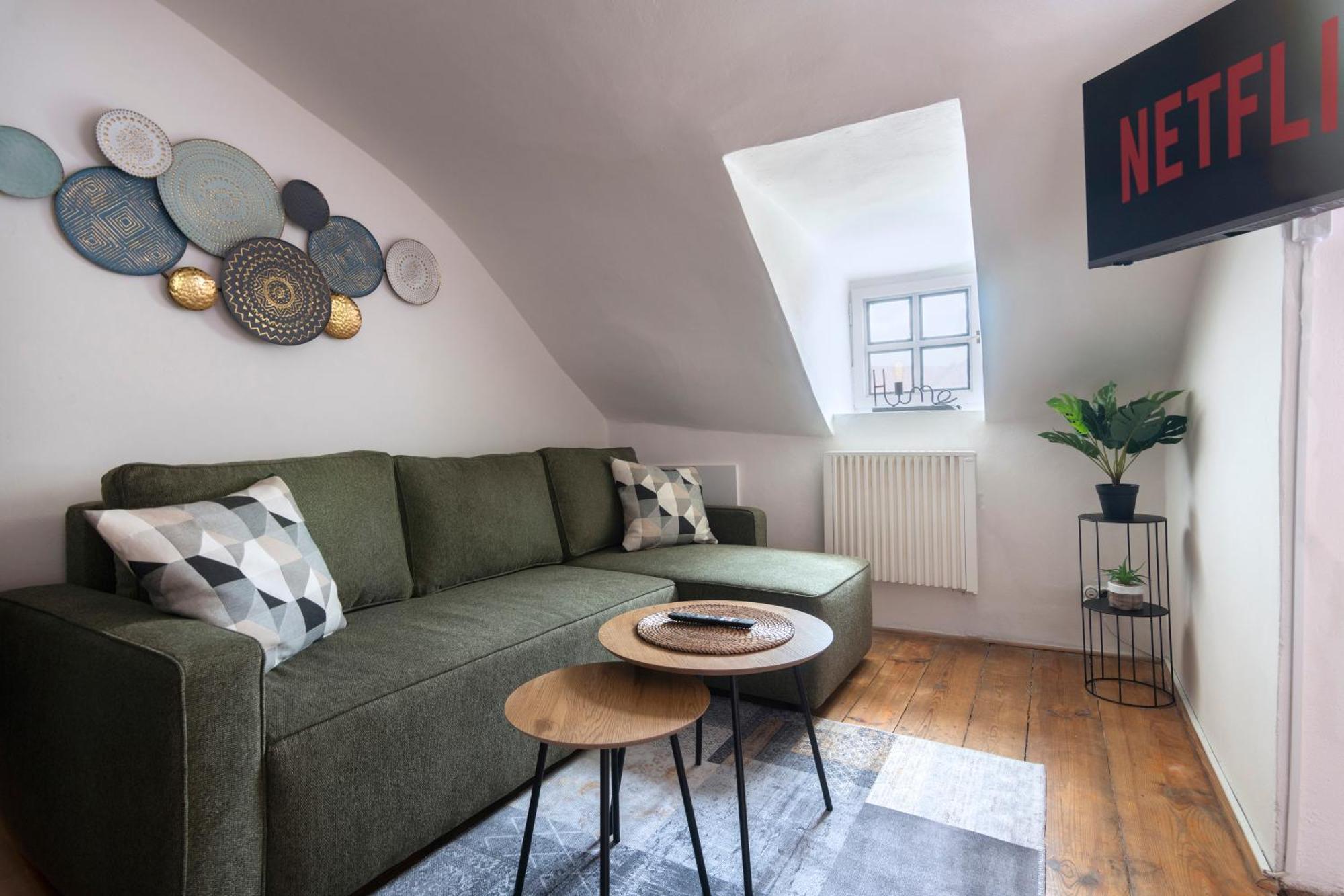 20 Seconds To Charles Bridge Apartment Прага Екстериор снимка