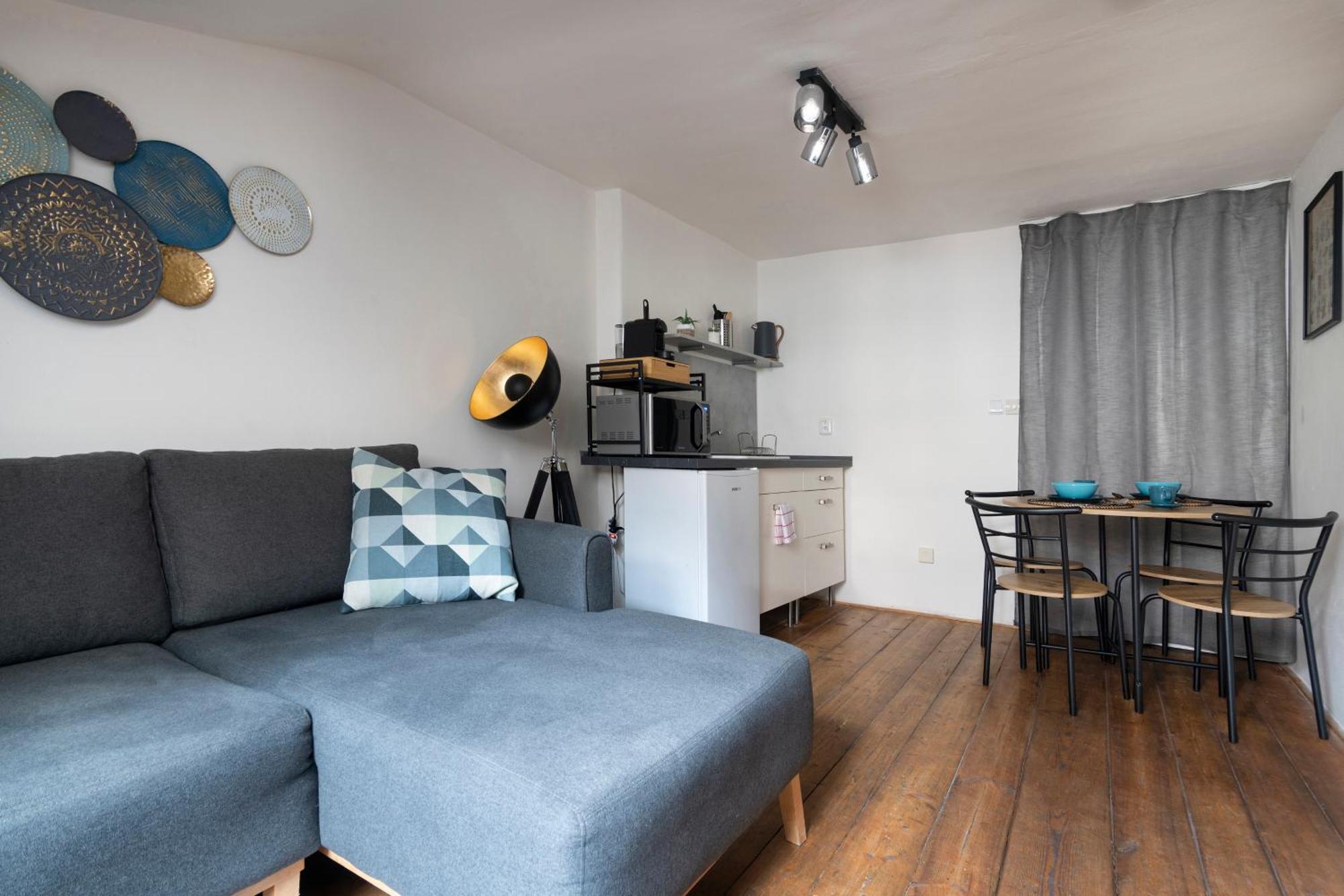 20 Seconds To Charles Bridge Apartment Прага Екстериор снимка